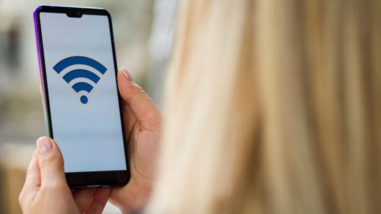 How Do I Pause my WiFi at Night?
